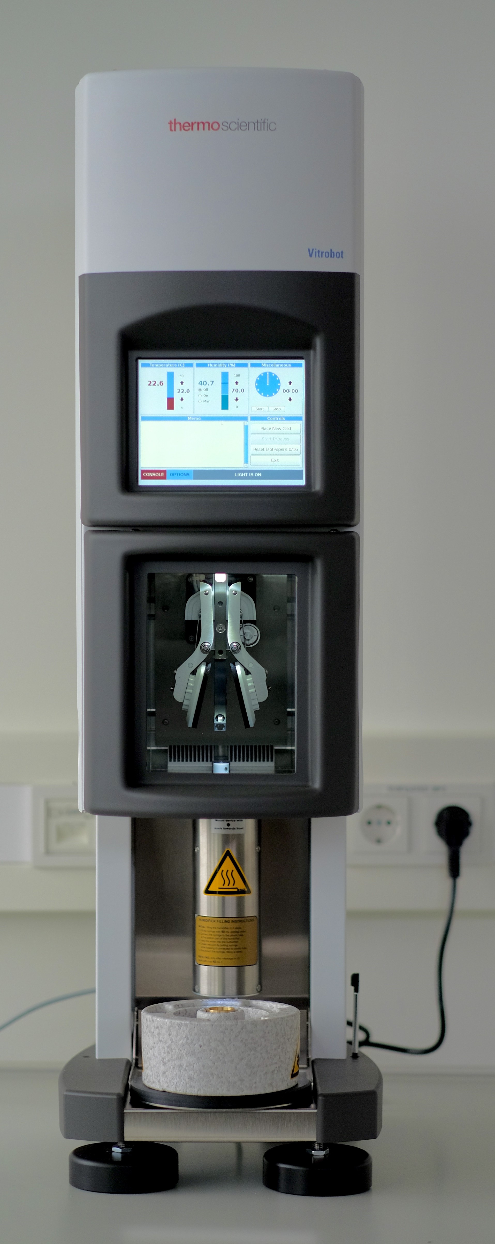 Vitrobot Mark IV